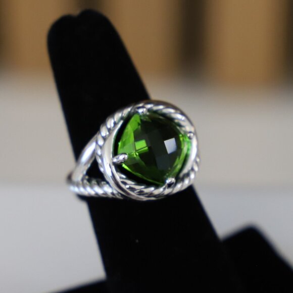 David Yurman Sterling Silver 11mm Infinity Ring with Peridot size 6 - Picture 2 of 10